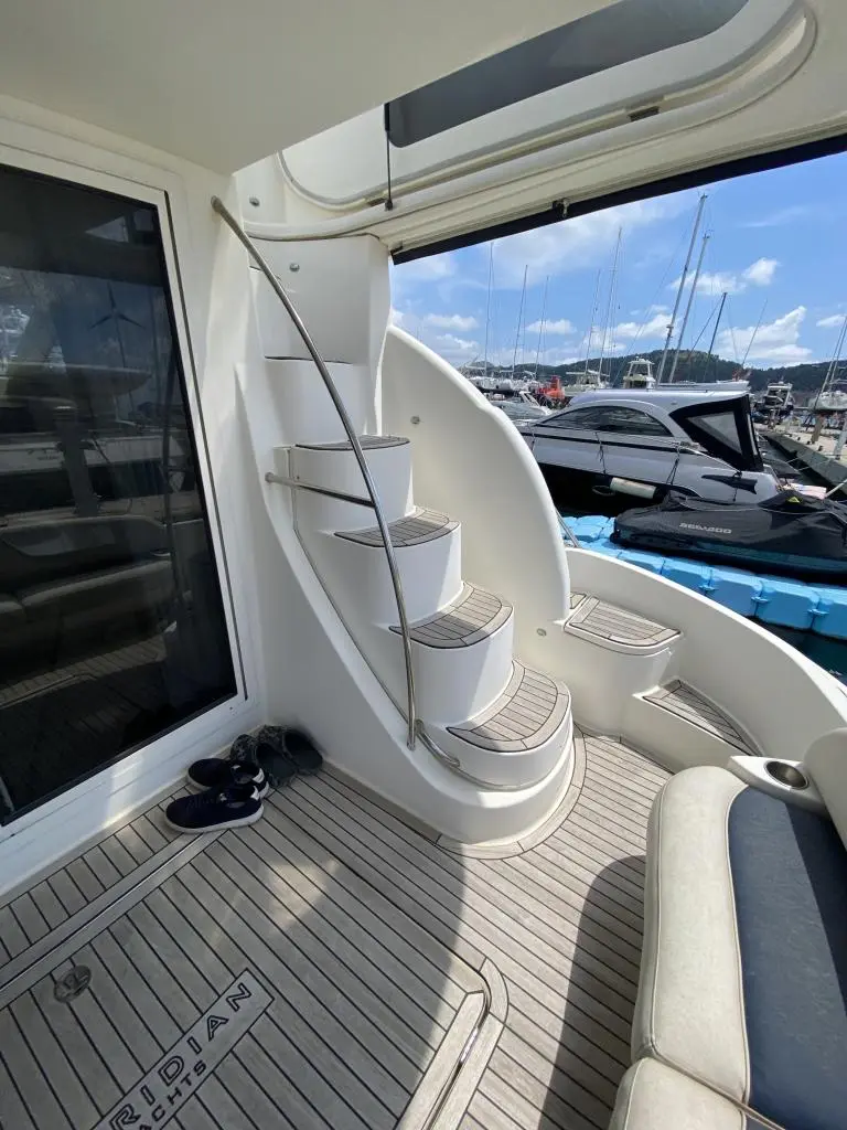 2008 Meridian 391