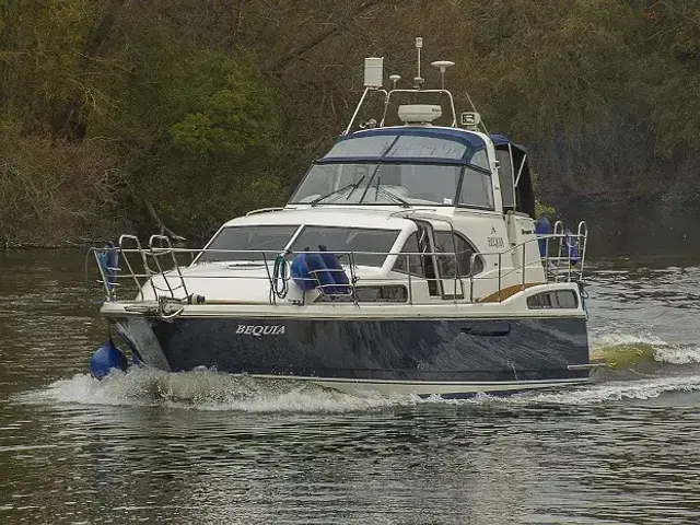 Broom Ocean 38