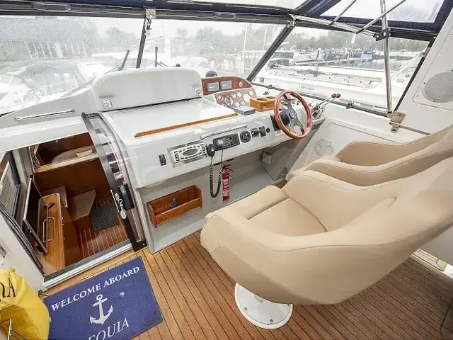 Broom Ocean 38