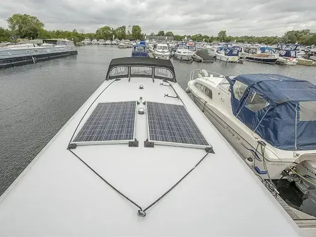 Liverpool Boats 60 x 12 Widebeam