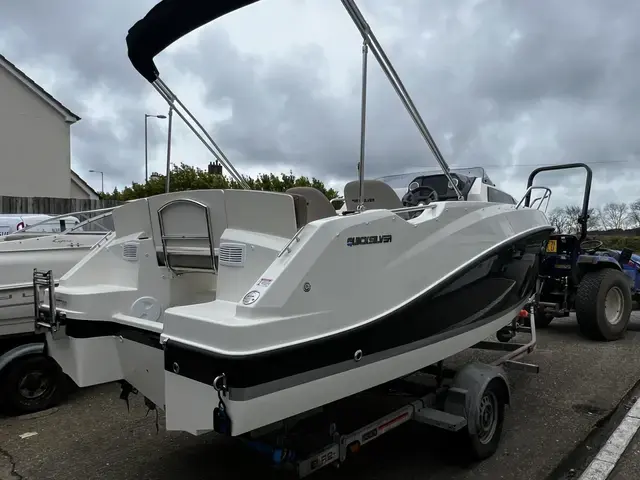 Quicksilver 555 Cabin