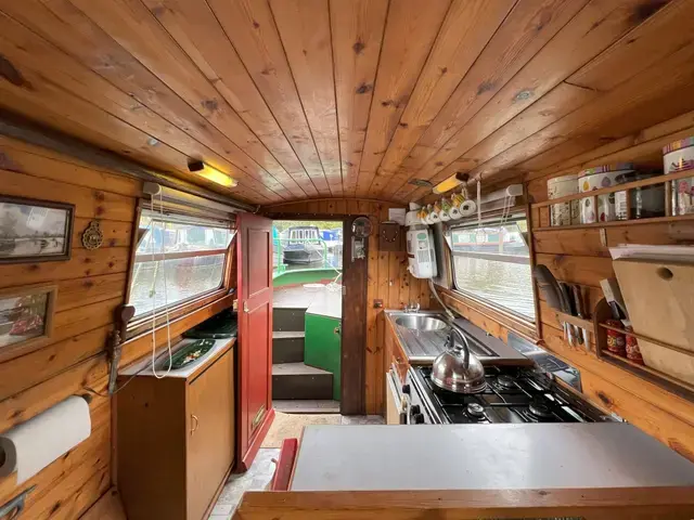 Springer 40' Cruiser Stern Narrowboat