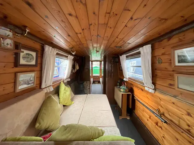 Springer 40' Cruiser Stern Narrowboat