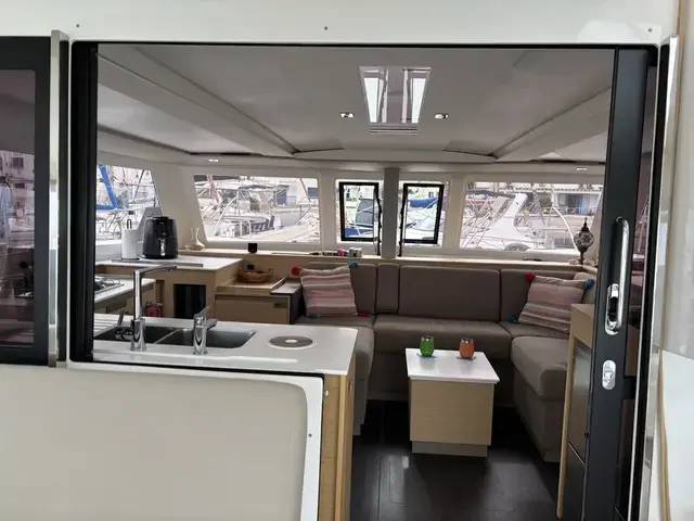 Fountaine Pajot Isla 40