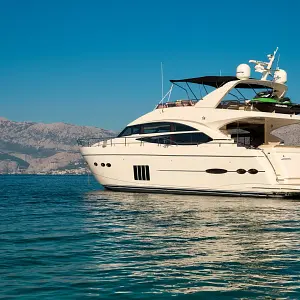 2011 Princess 72