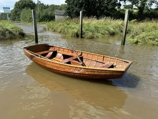 Classic 9'6" Salcombe Sailing Pram Dinghy