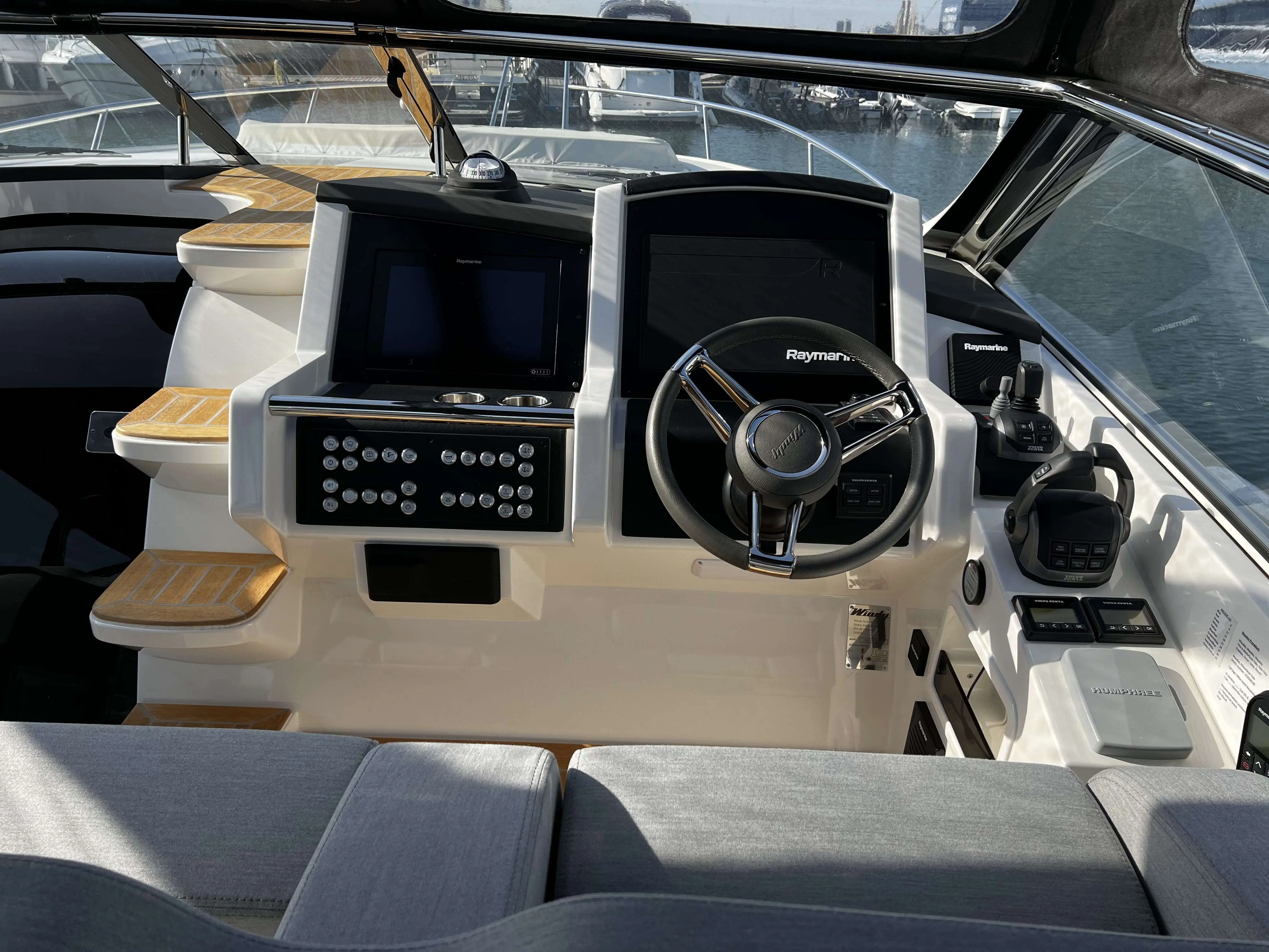 2020 Volvo Penta 39 camira