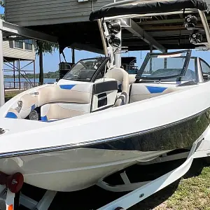 2016 Malibu Wakesetter 22 Vlx