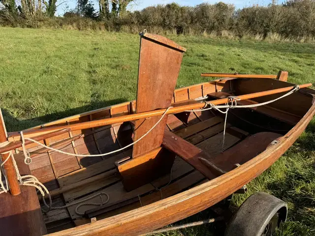 Classic 9'6" Salcombe Sailing Pram Dinghy