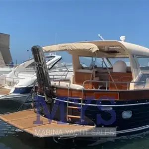 2004 Apreamare 12 Cabin