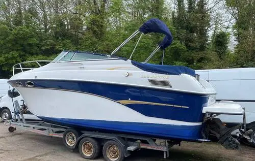 2000 Crownline 242 cr