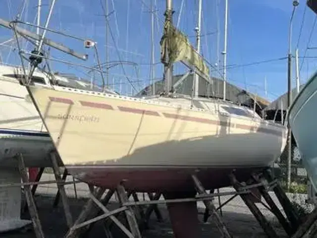 Beneteau First 28