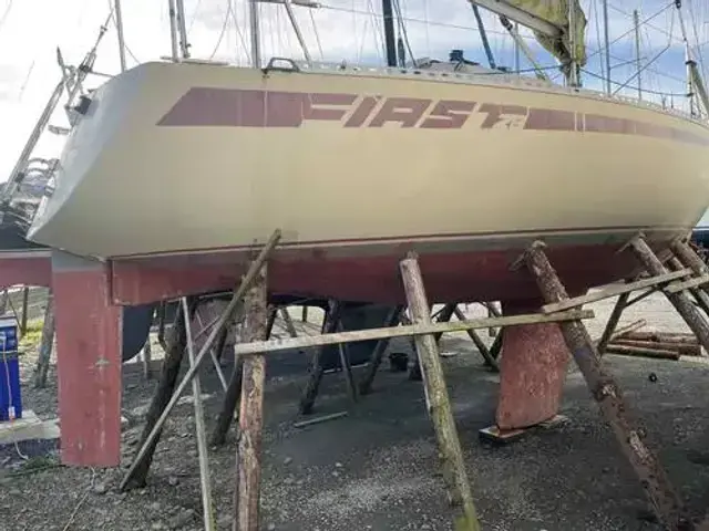 Beneteau First 28