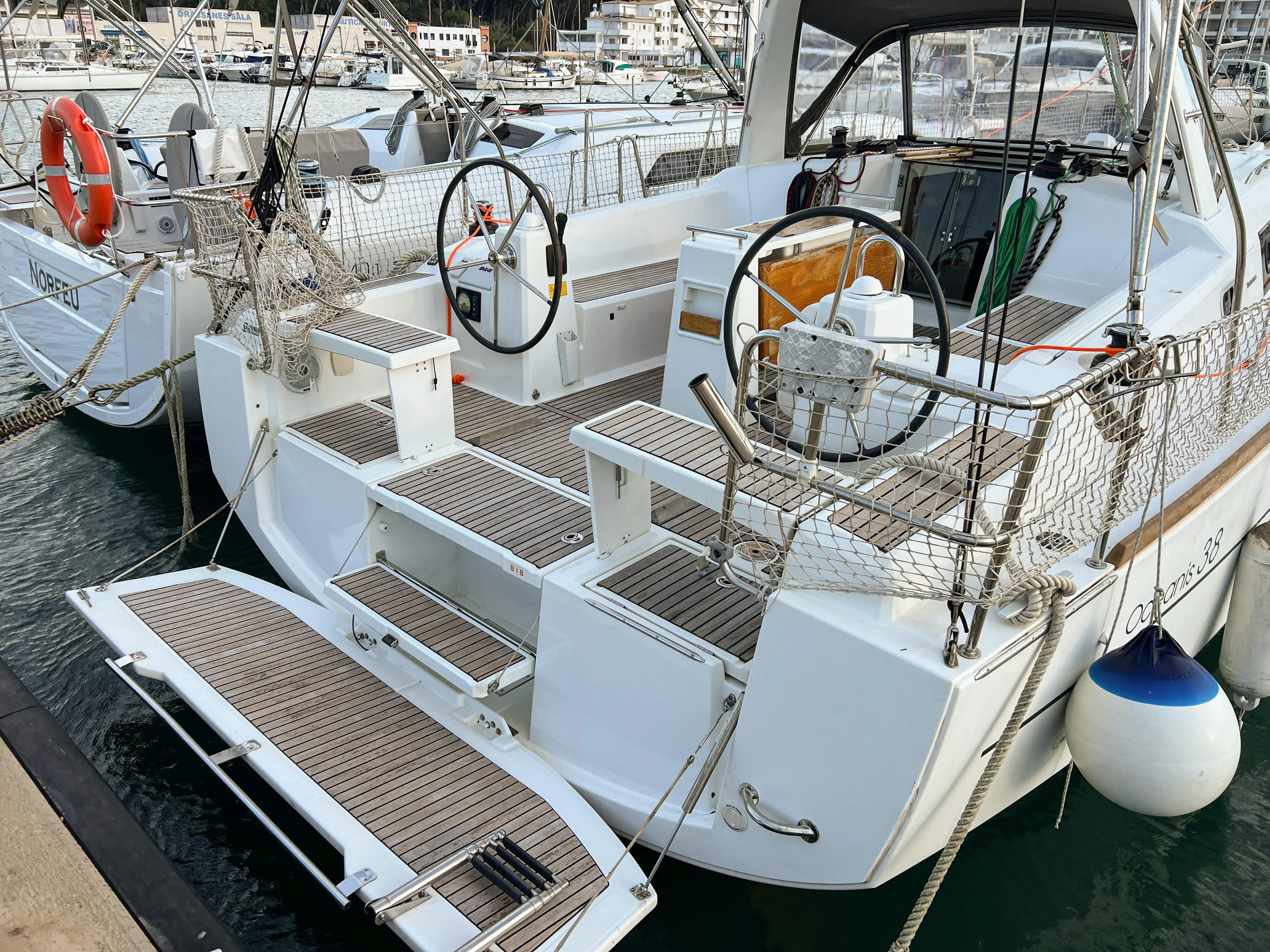 2016 Beneteau oceanis 38