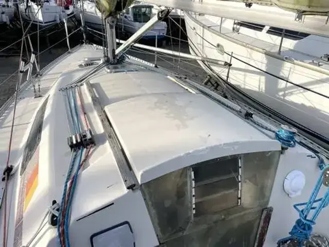 Beneteau First 28