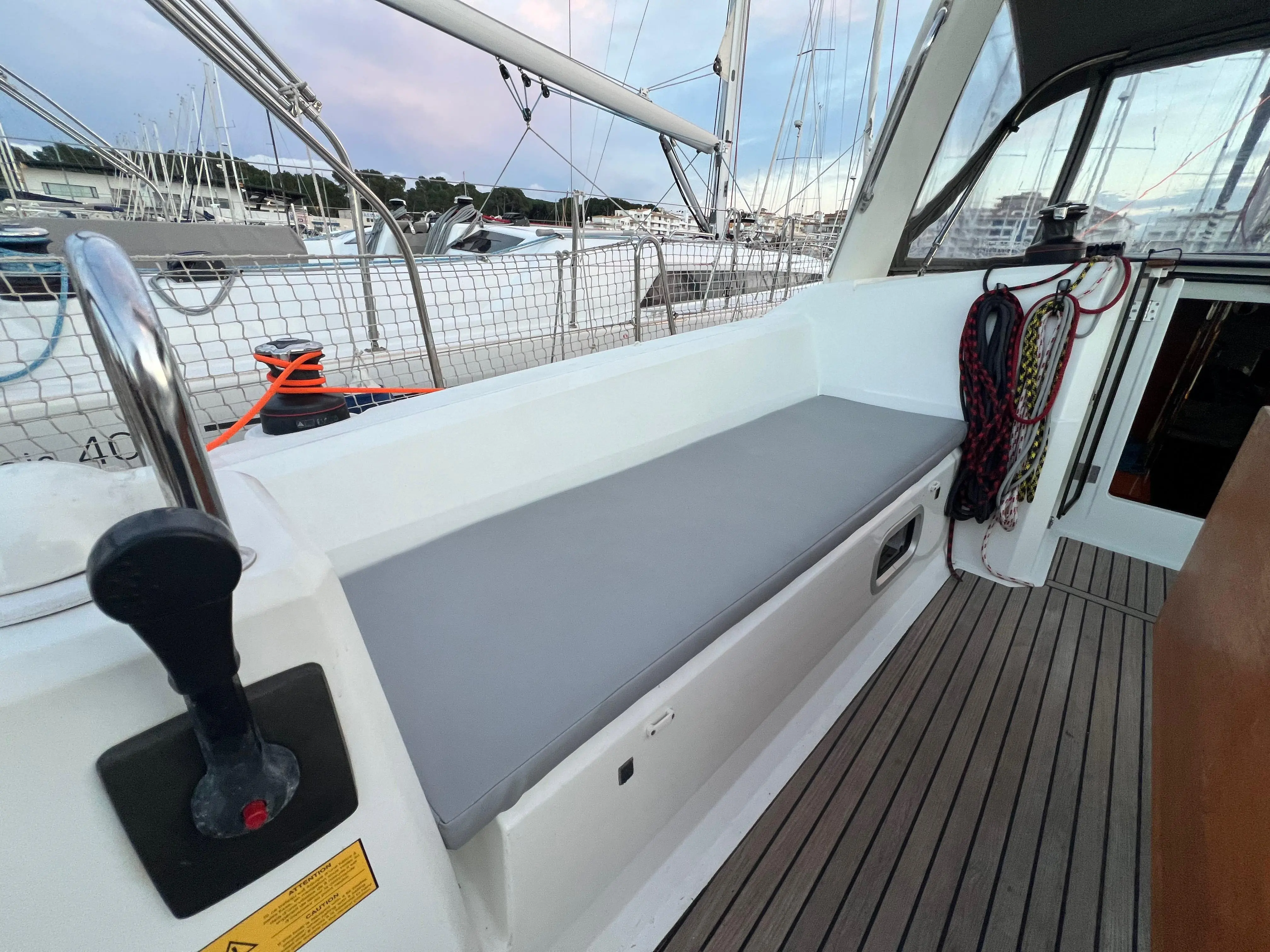 2016 Beneteau oceanis 38