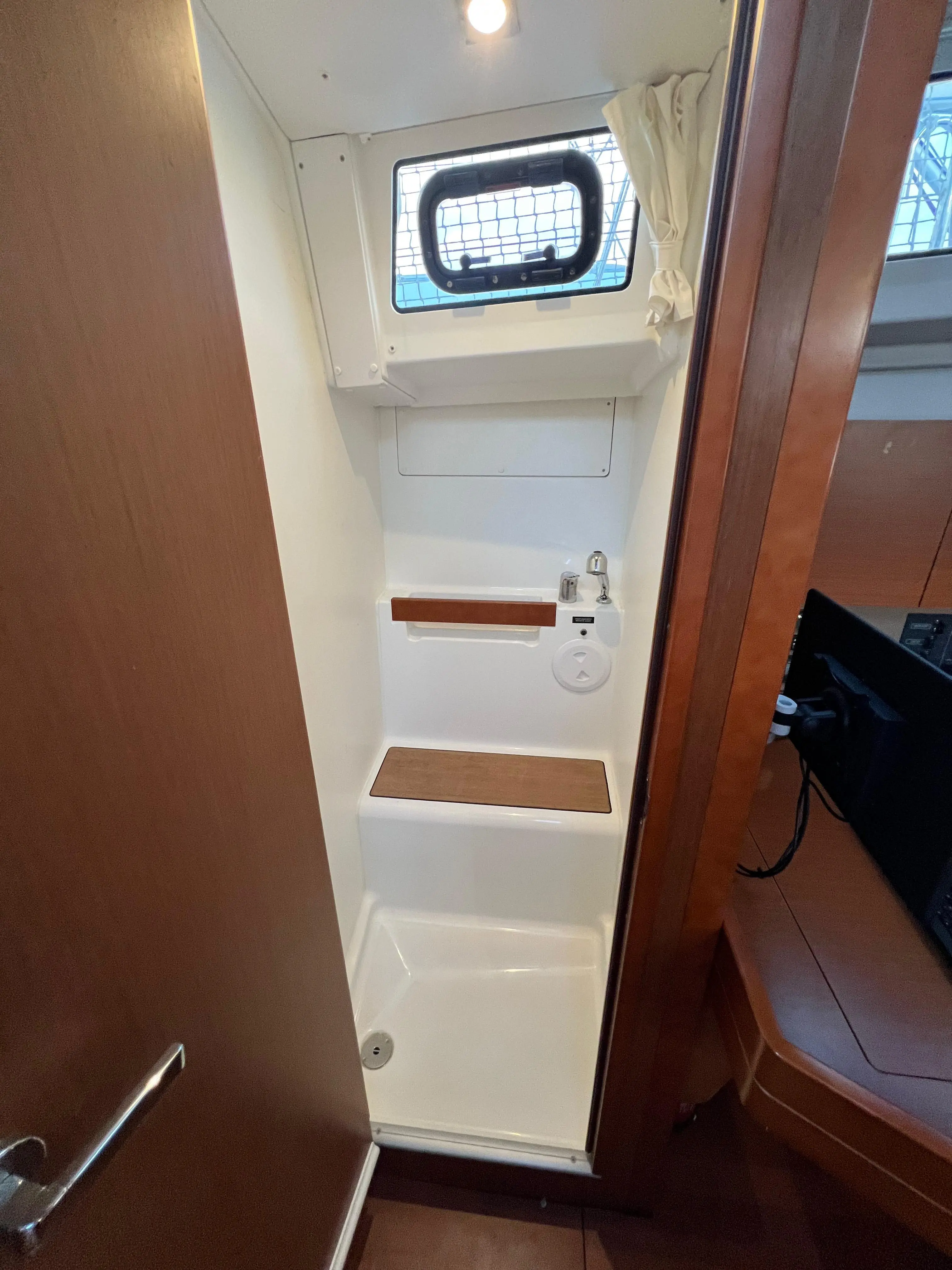 2016 Beneteau oceanis 38