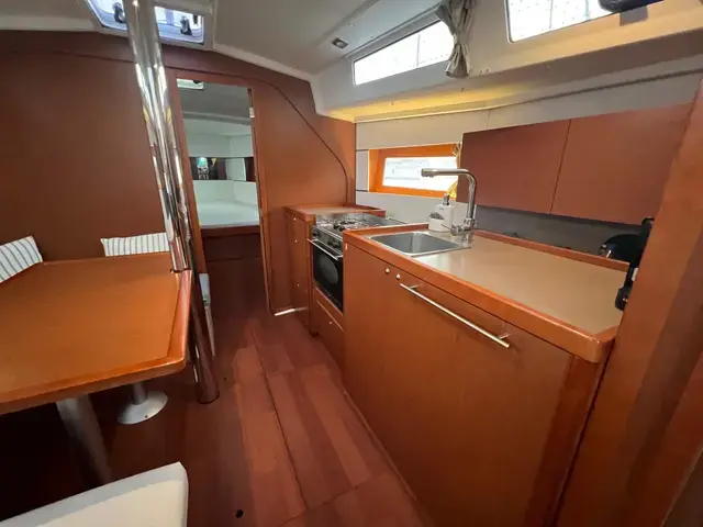 Beneteau Oceanis 38