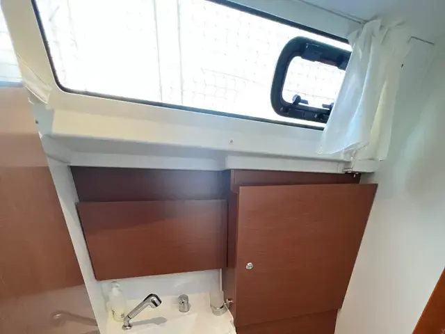 Beneteau Oceanis 38