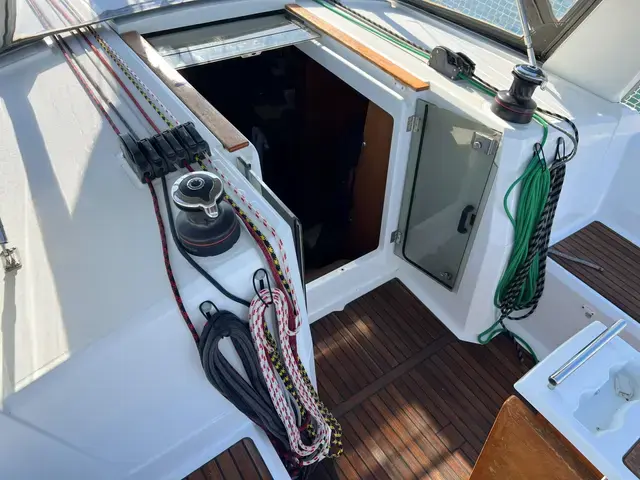 Beneteau Oceanis 38