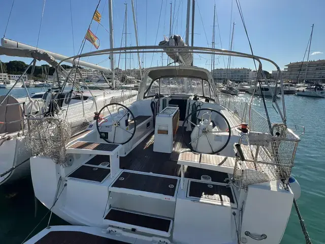 Beneteau Oceanis 38