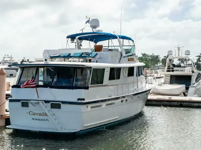 Hatteras Flybridge