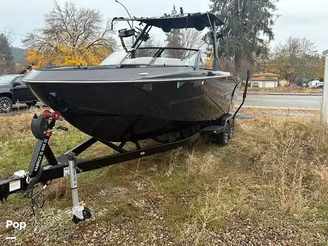 Axis WAKE RESEARCH T250