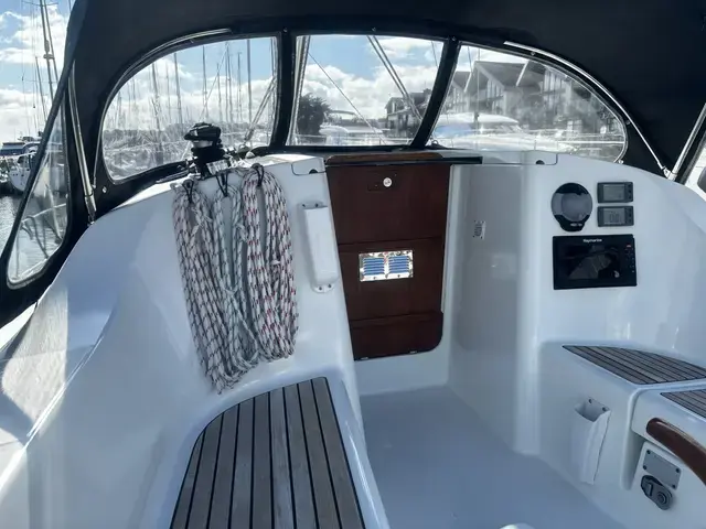 Beneteau Oceanis Clipper 323