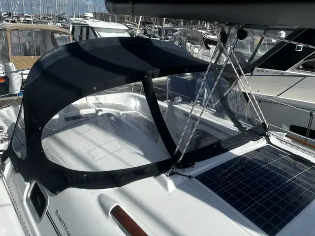 Beneteau Oceanis Clipper 323