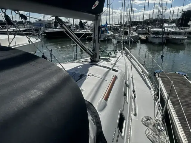 Beneteau Oceanis Clipper 323