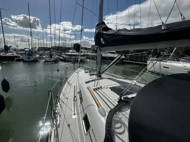 Beneteau Oceanis Clipper 323