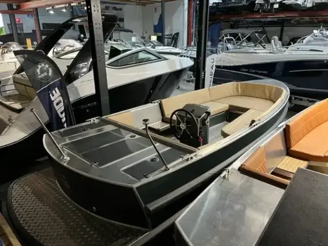 Aluship 600 Tender