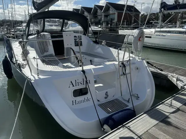 Beneteau Oceanis Clipper 323