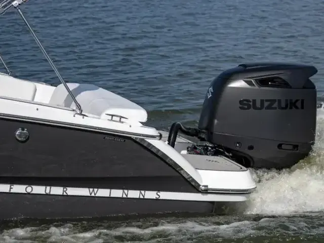 Four Winns H1 Outboard met Suzuki primeur!