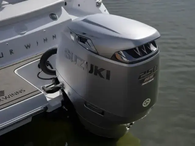 Four Winns H1 Outboard met Suzuki primeur!