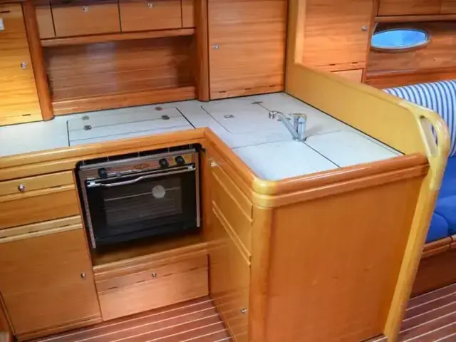 Bavaria Cruiser 37