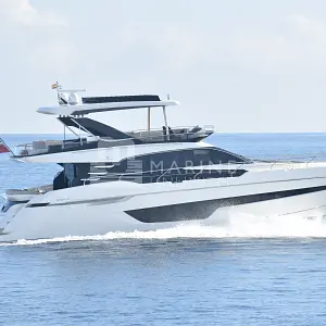 2020 Fairline Squadron 68