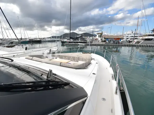 Fairline Squadron 68