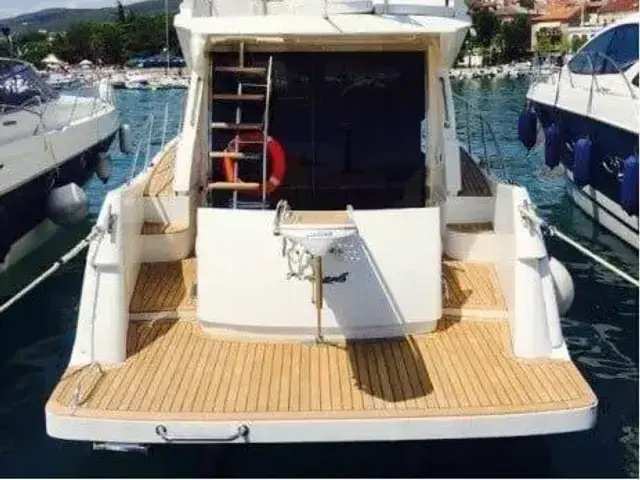 PALM Marine Islander 42