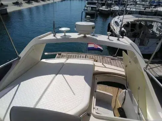 2007 Islander 42