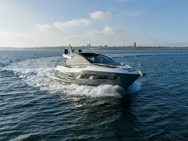 Sunseeker Predator 65