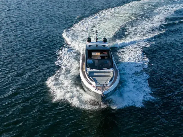 Sunseeker Predator 65