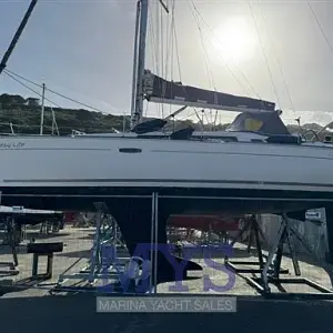 2010 Beneteau Oceanis 37