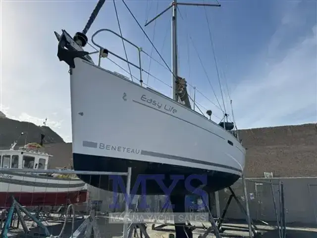 Beneteau Oceanis 37