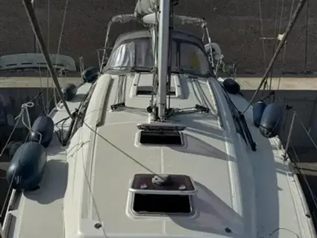 Beneteau Oceanis 37