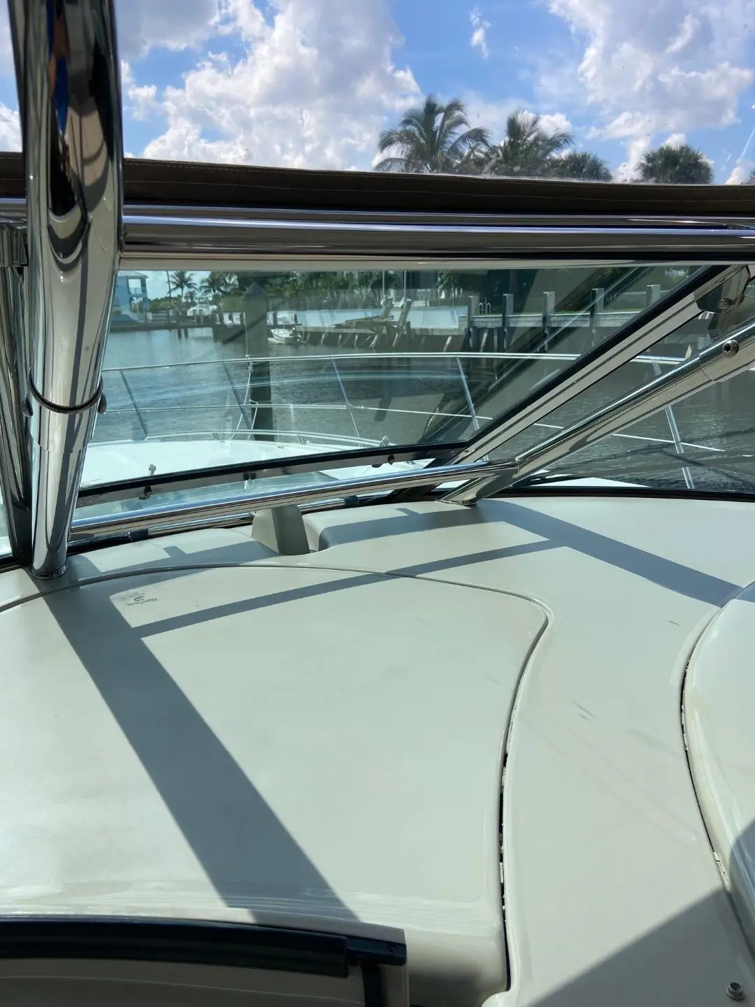 2005 Sea Ray sundancer 420