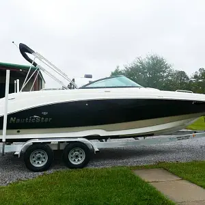 2018 Nauticstar 243 Dc