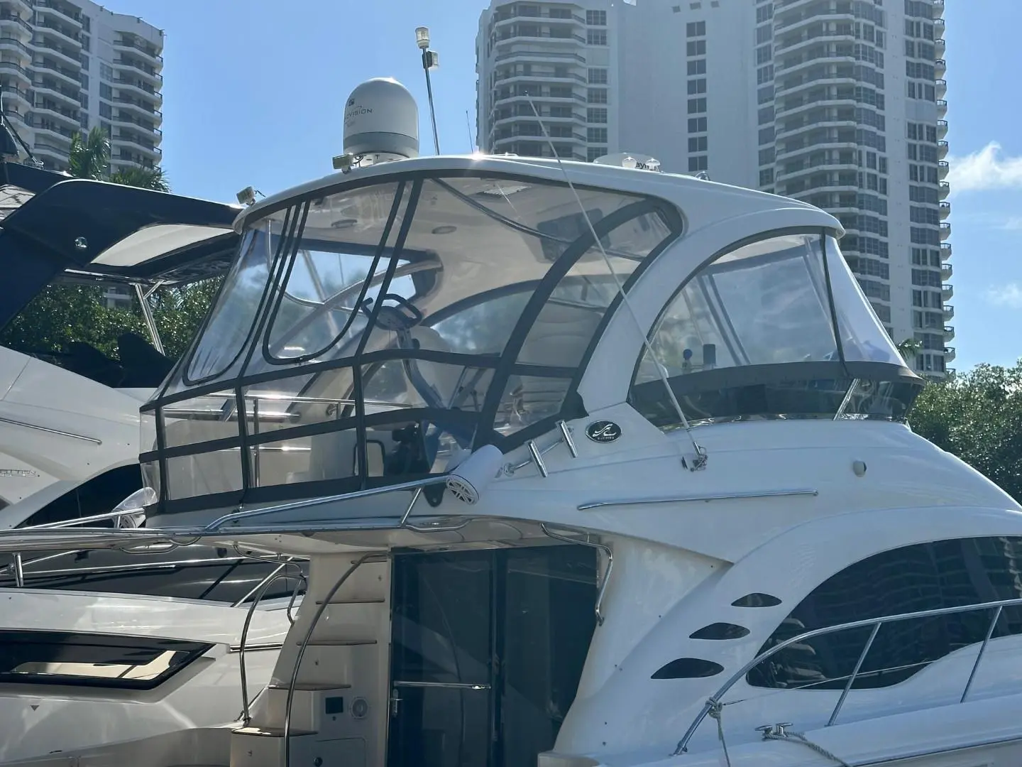 2007 Sea Ray 52 sedan bridge