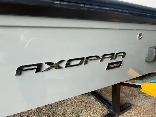 Axopar 28 Cabin