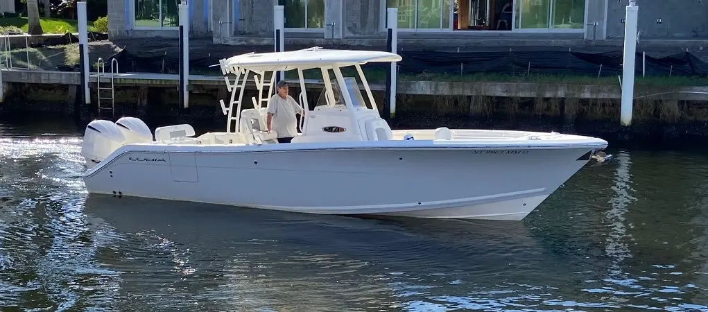 2019 Performance 301 center console